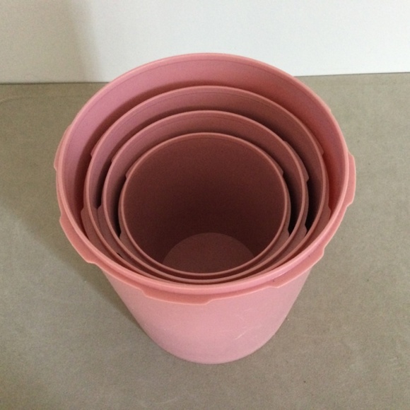 Vintage rose pink Tupperware canisters (no lids) set of 4 - Picture 3 of 6